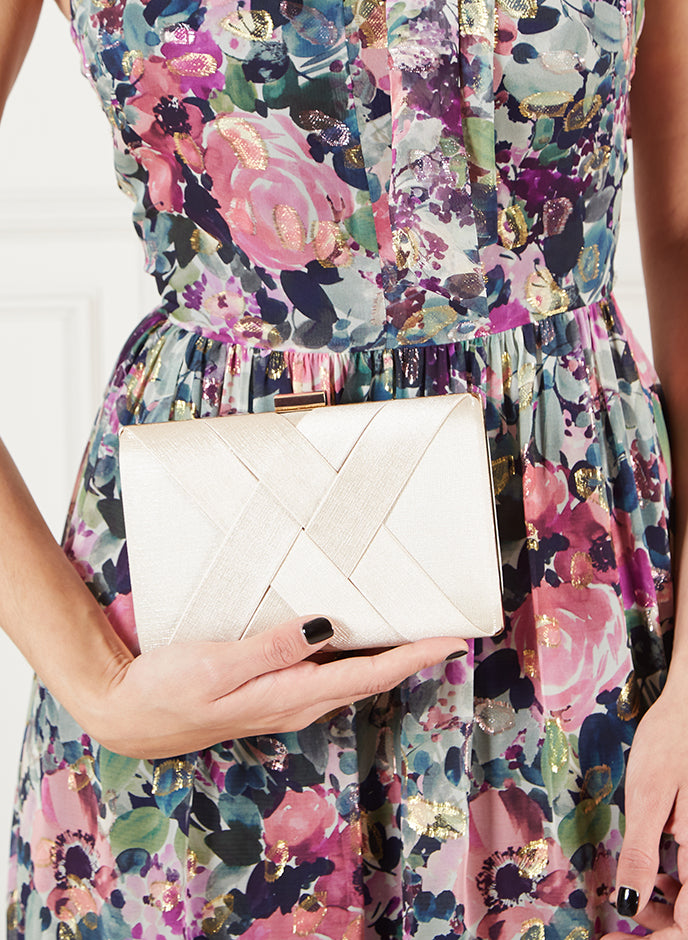 Clutch cruzado champaña